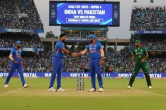 भारत vs पाकिस्तान: 2025 आशिया कप सुपर ४ सामना – टॉस जिंकला भारत, बुमराह व वरुण पुनरागमन