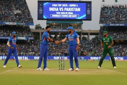 भारत vs पाकिस्तान: 2025 आशिया कप सुपर ४ सामना – टॉस जिंकला भारत, बुमराह व वरुण पुनरागमन